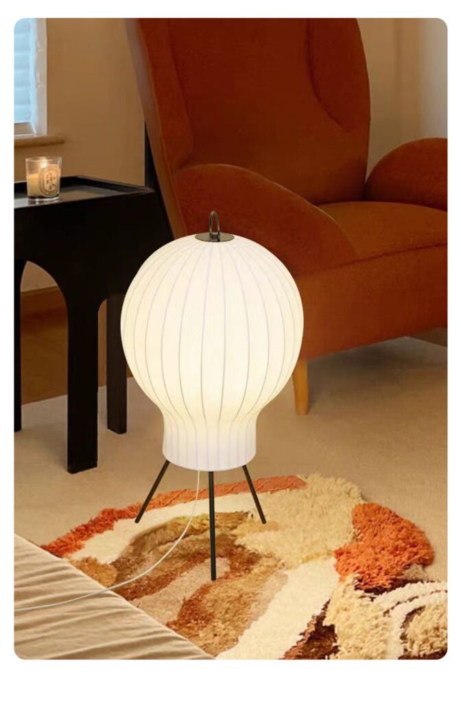 Balloon Silk-like Floor Lamp